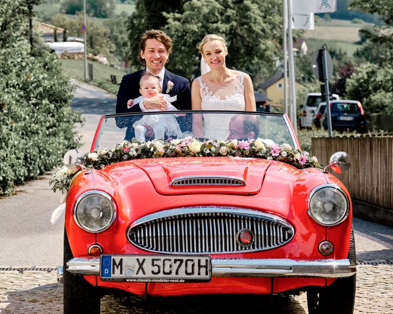 Romantische Hochzeitsfeiersfeier in der Oberpfalz - Antoinette und Benedikt auf Burg Wernberg